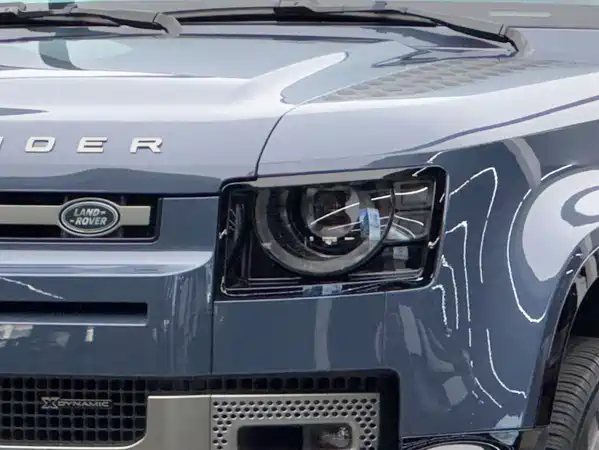 Land Rover Defender 2022