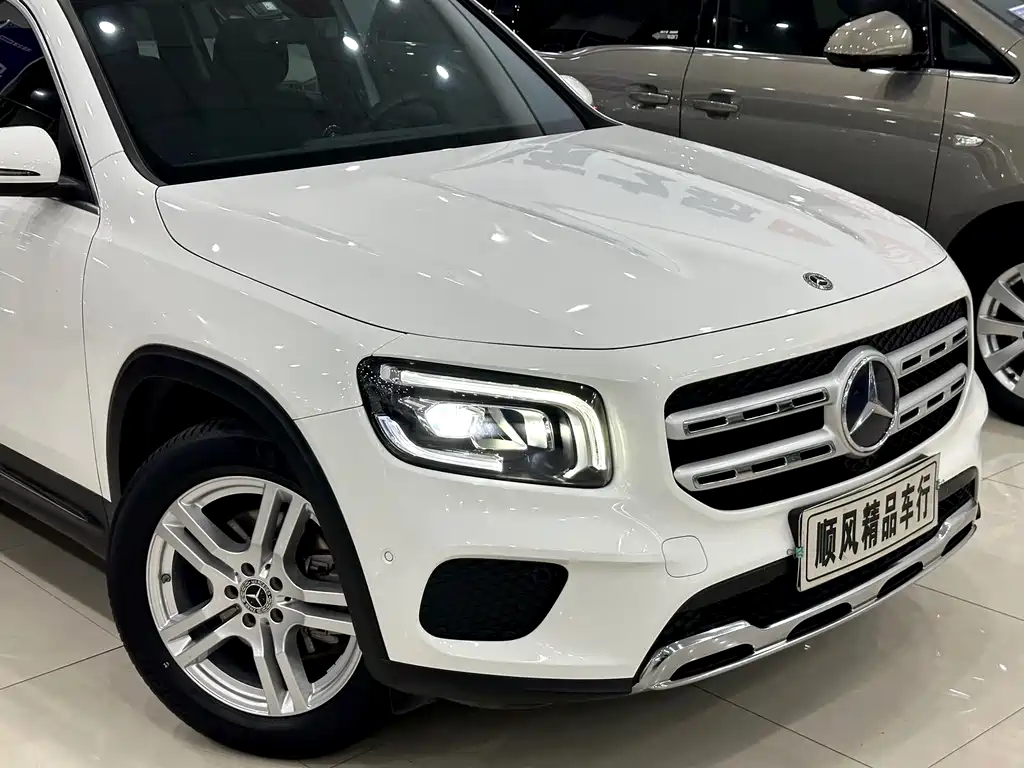 Mercedes-Benz GLB 2020 — фото 26