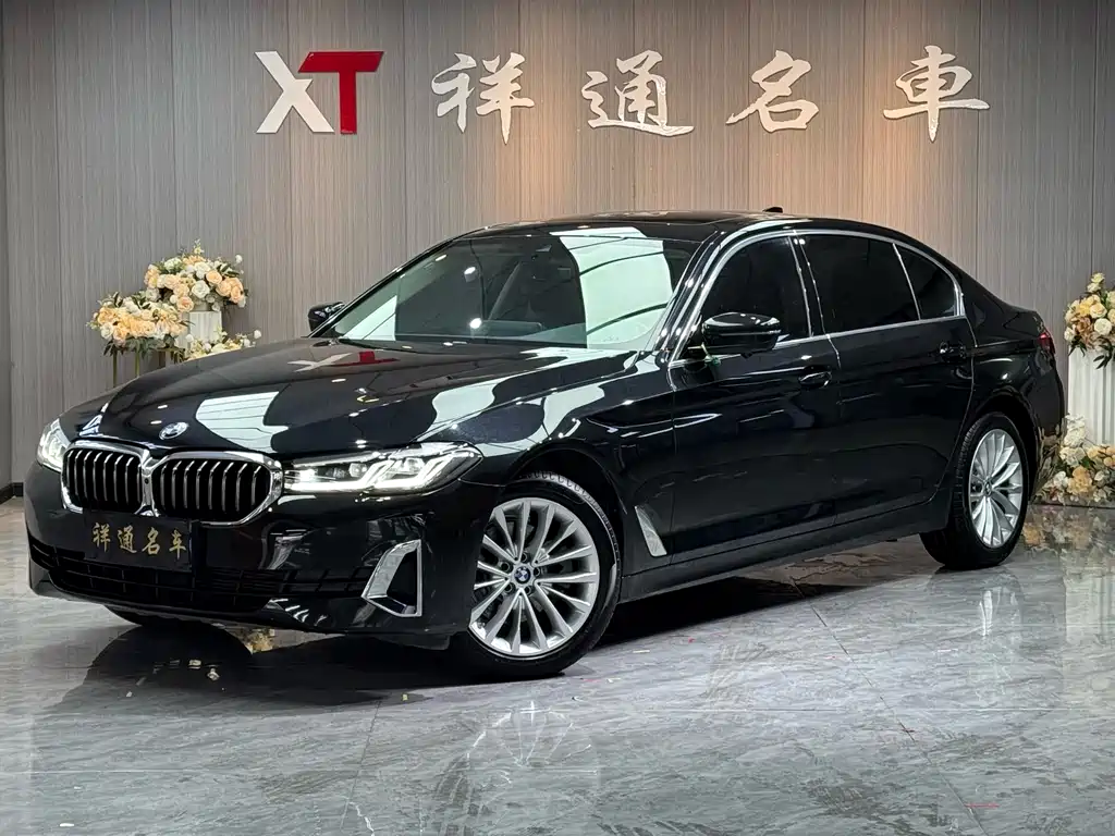 BMW 5 Series 2021 — фото 1