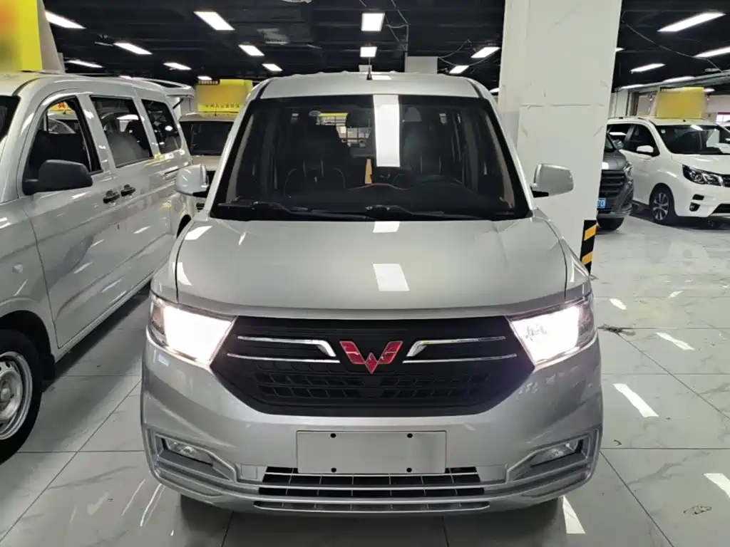 Wuling Hongguang V 2022 — фото 3