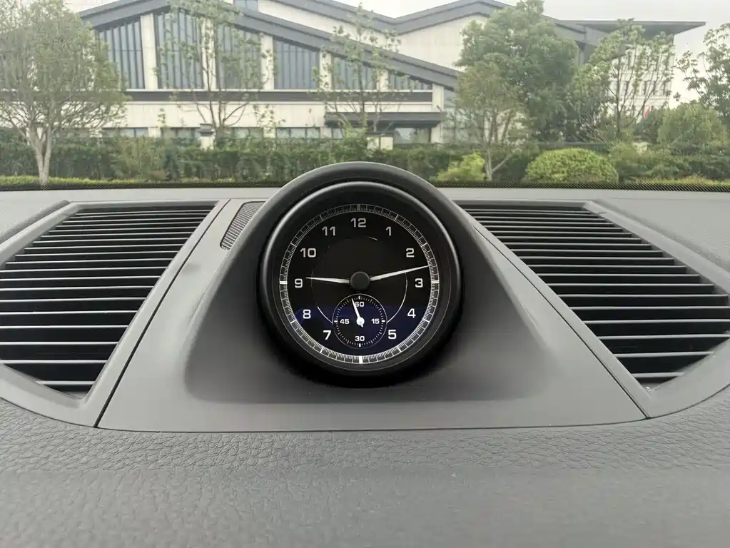 Porsche Macan 2023 — фото 14