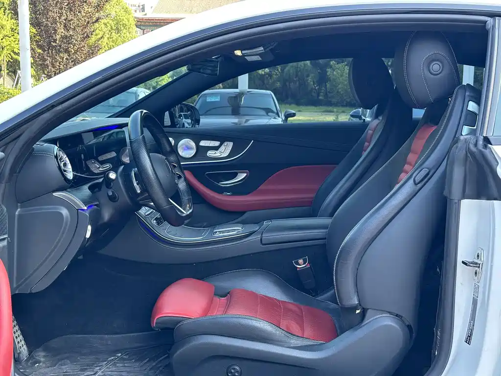 Mercedes-Benz E-Class 2022