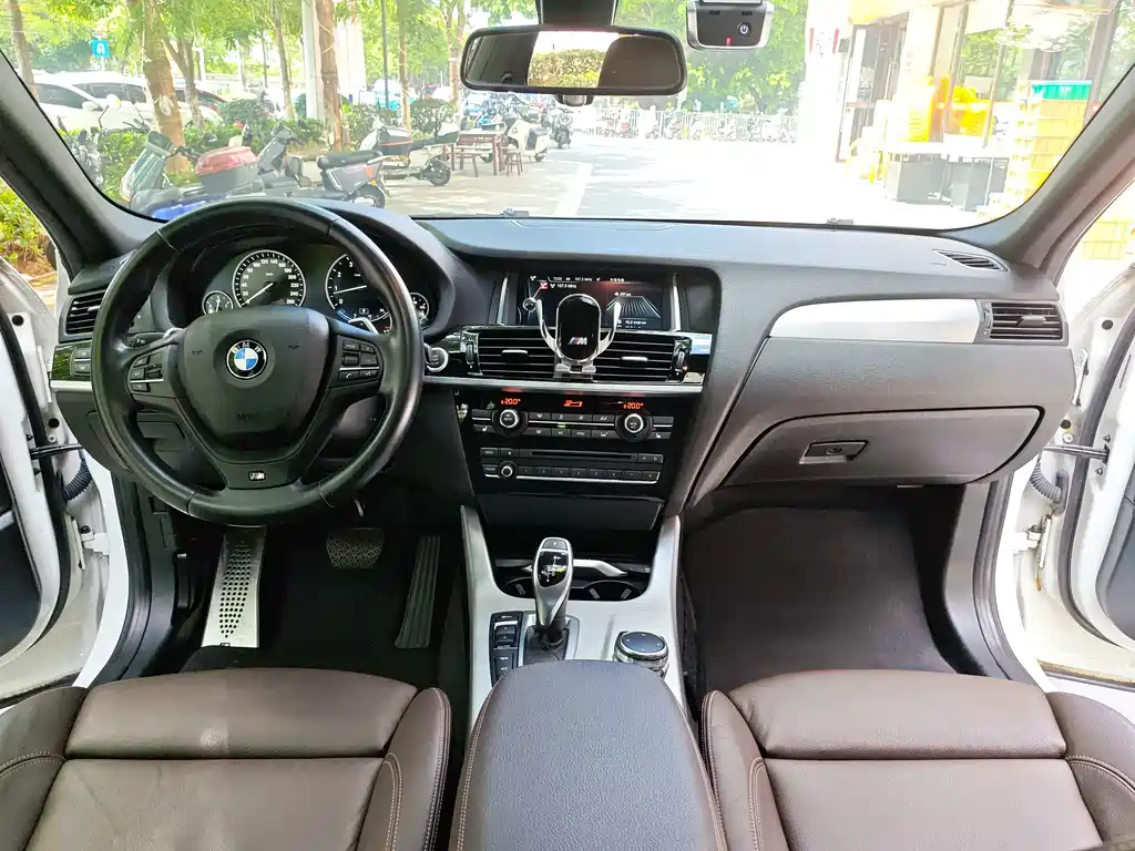 BMW X4 2015 — фото 8