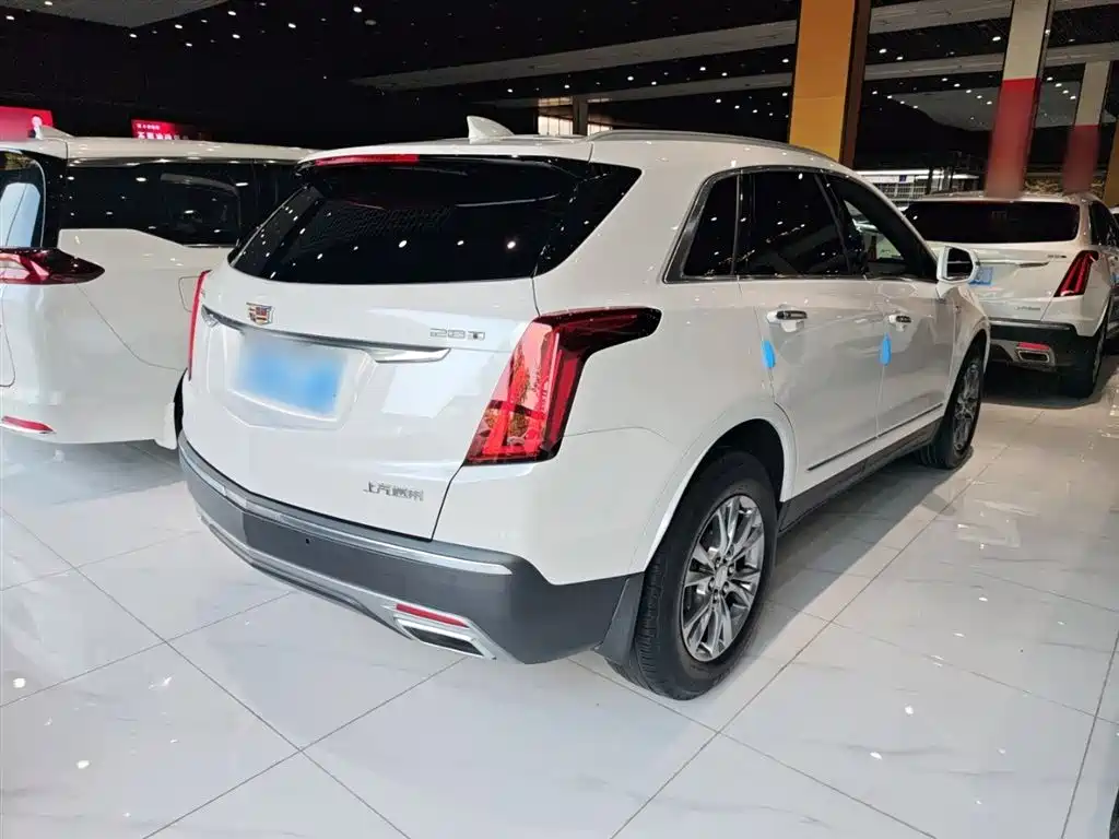 Cadillac XT5 2020 — фото 8