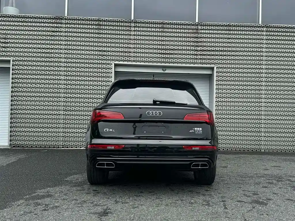 Audi Q5L 2023 — фото 6