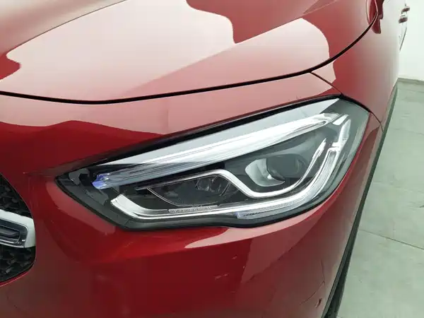 Mercedes-Benz GLA 2021