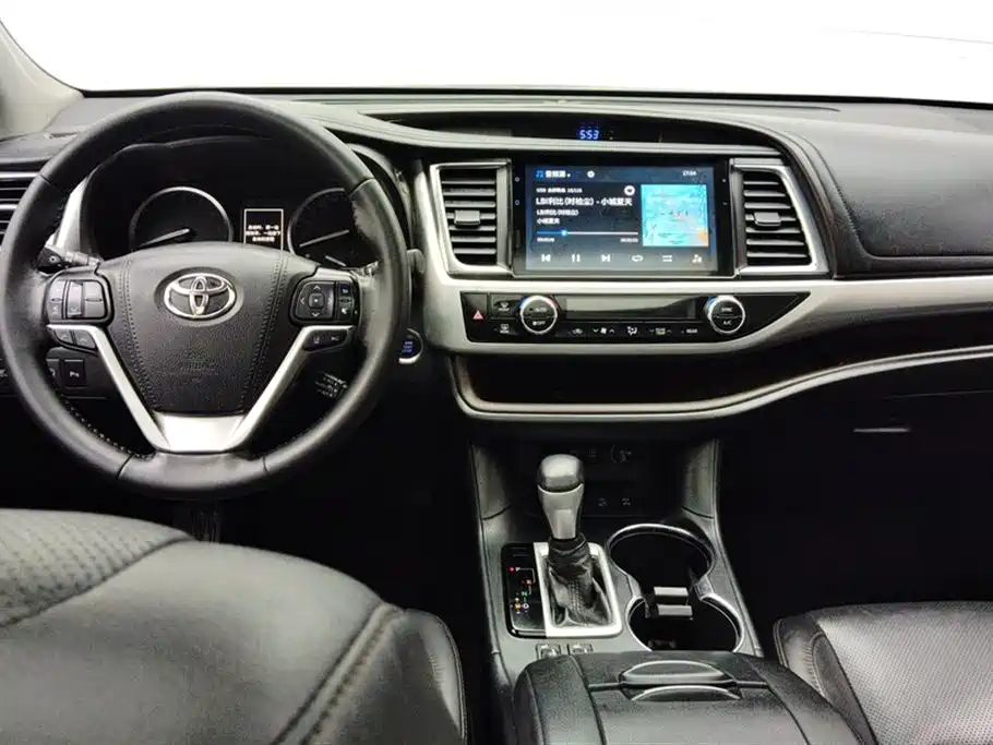 Toyota Highlander 2018 — фото 12