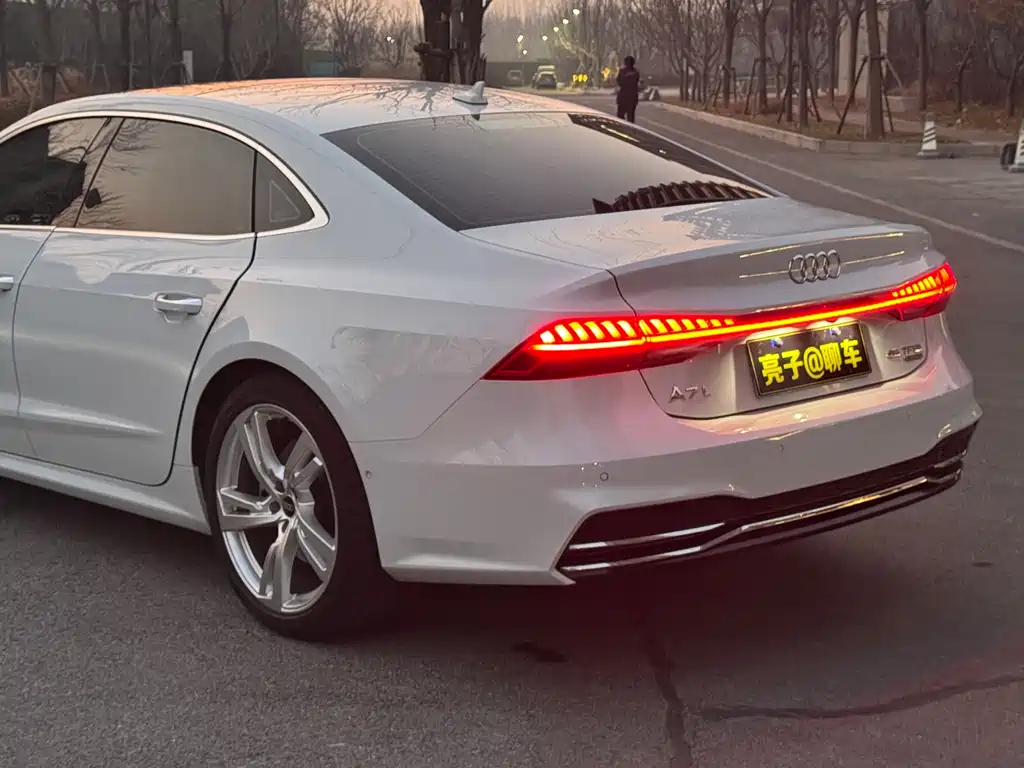 Audi A7L 2023 — фото 3