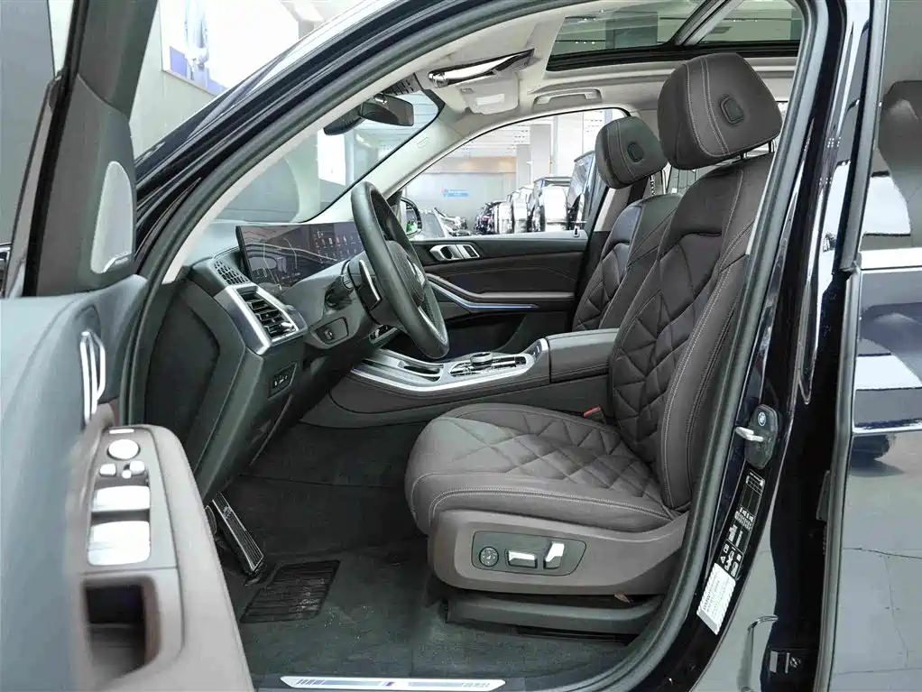 BMW X5 2025 — фото 11