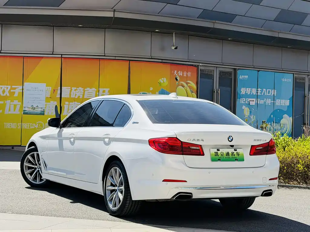 BMW 5 Series New Energy 2018 — фото 4