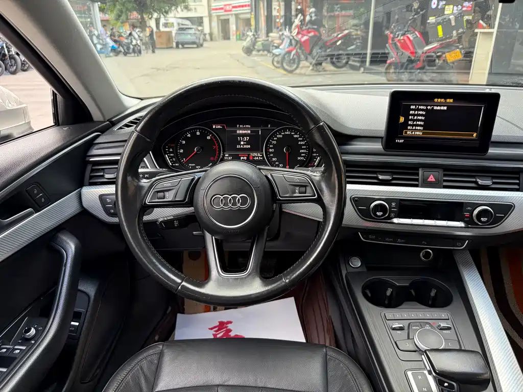 Audi A4L 2016 — фото 10