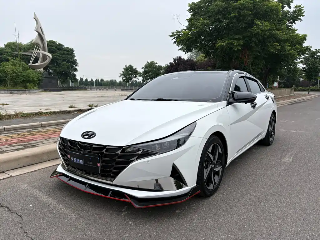 Hyundai Elantra 2023