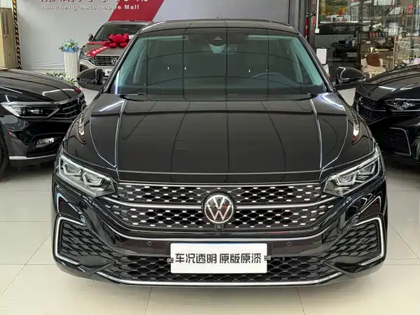 Volkswagen Passat 2023