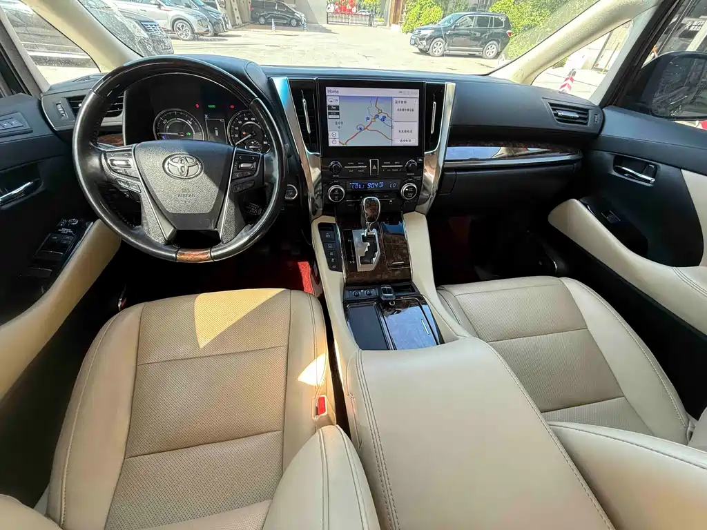 Toyota Alphard 2022 — фото 2