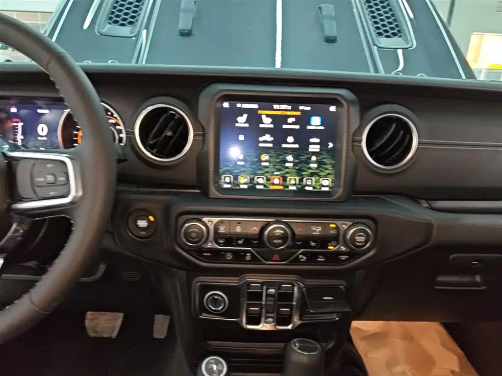 Jeep Gladiator 2024 — фото 13