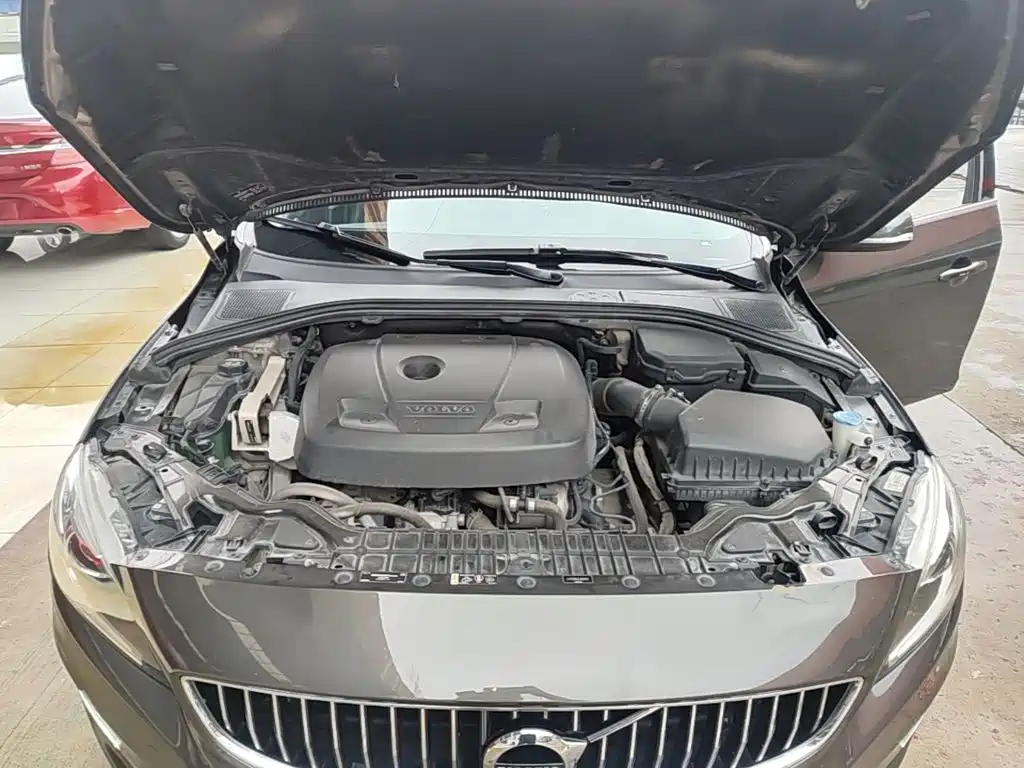 Volvo S60 2018 — фото 20