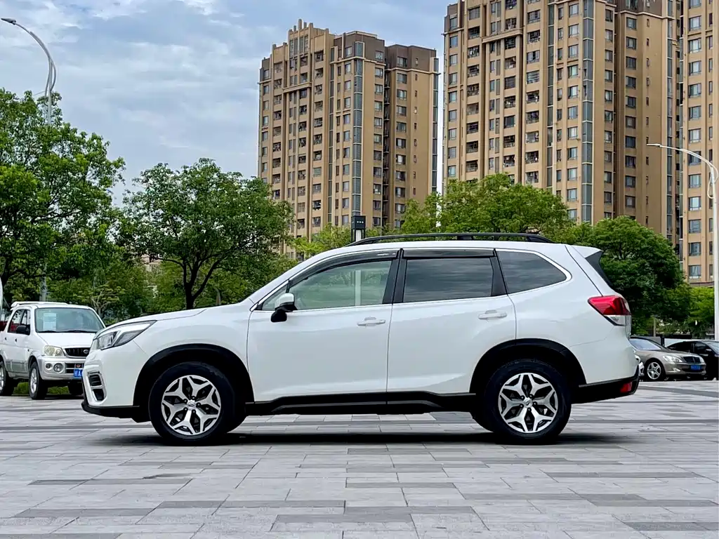 Subaru Forester 2021 — фото 4