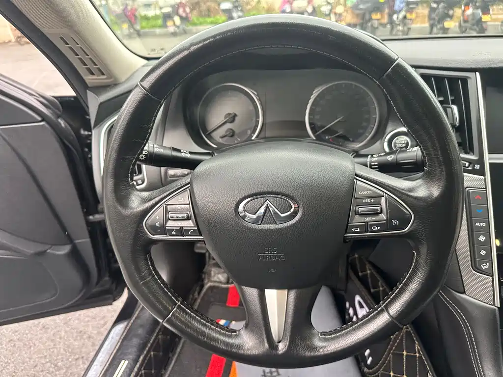 Infiniti Q50L 2018 — фото 15