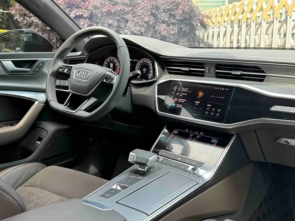 Audi A7L 2023 — фото 7