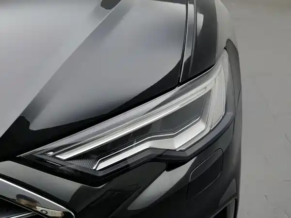 Audi A6L 2022