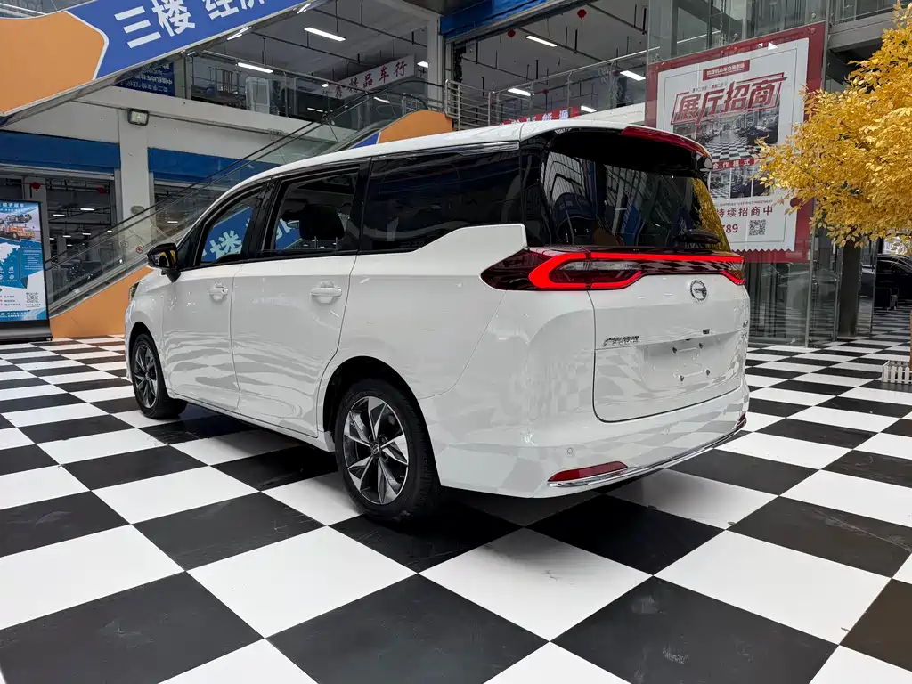 GAC Motor Trumpchi M6 2021 — фото 19