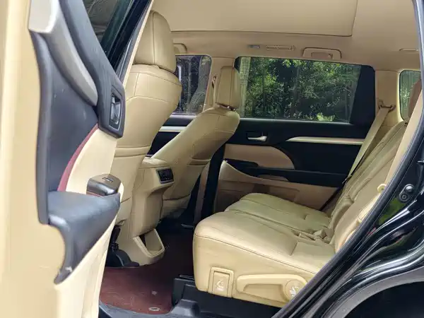 Toyota Highlander 2018