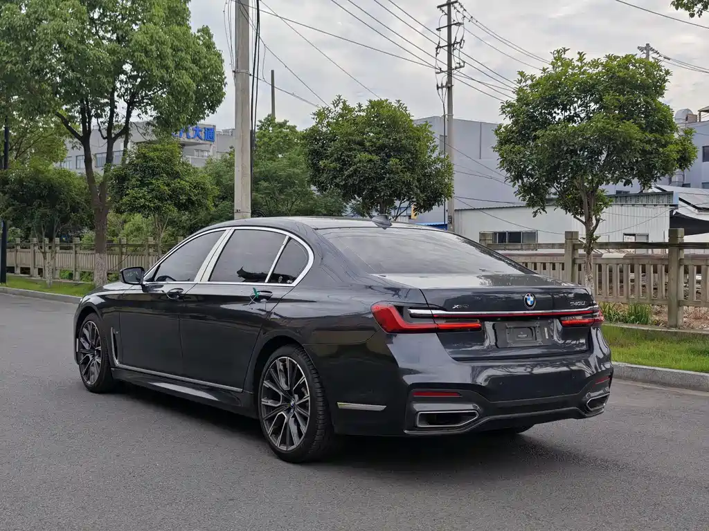 BMW 7 Series 2019 — фото 14