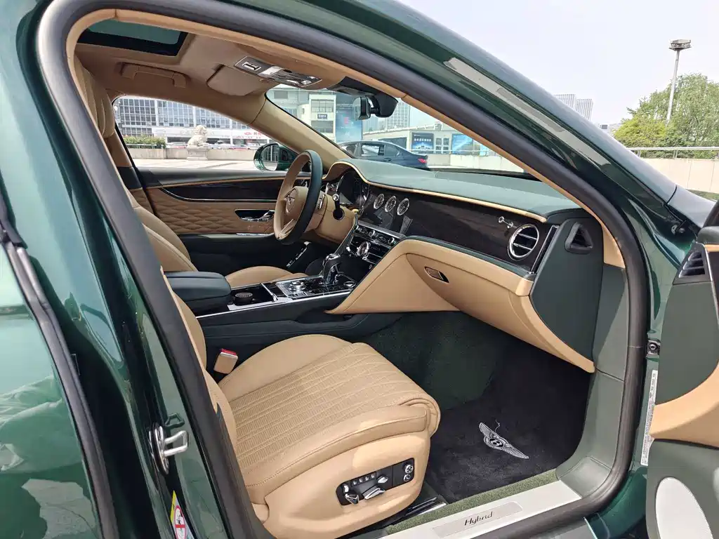 Bentley Flying Spur PHEV 2022 — фото 4
