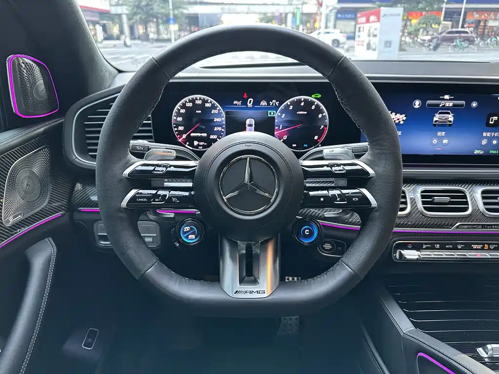 Mercedes-Benz GLS AMG 2024 — фото 8