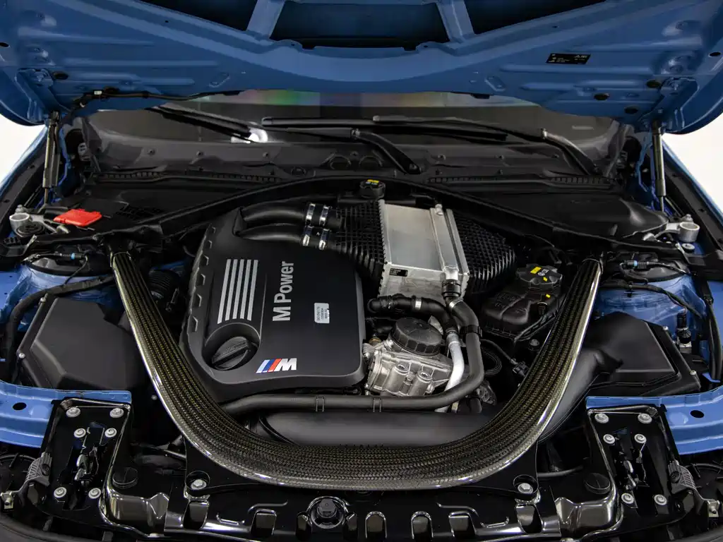 BMW M4 2016 — фото 13