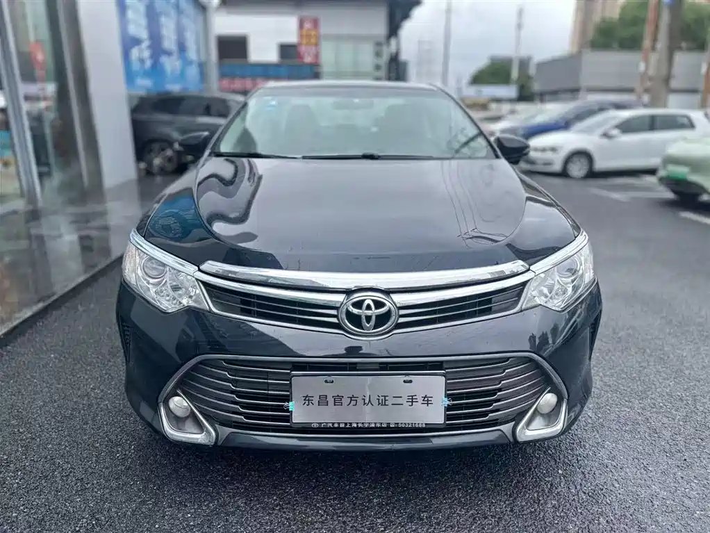 Toyota Camry 2015 — фото 12
