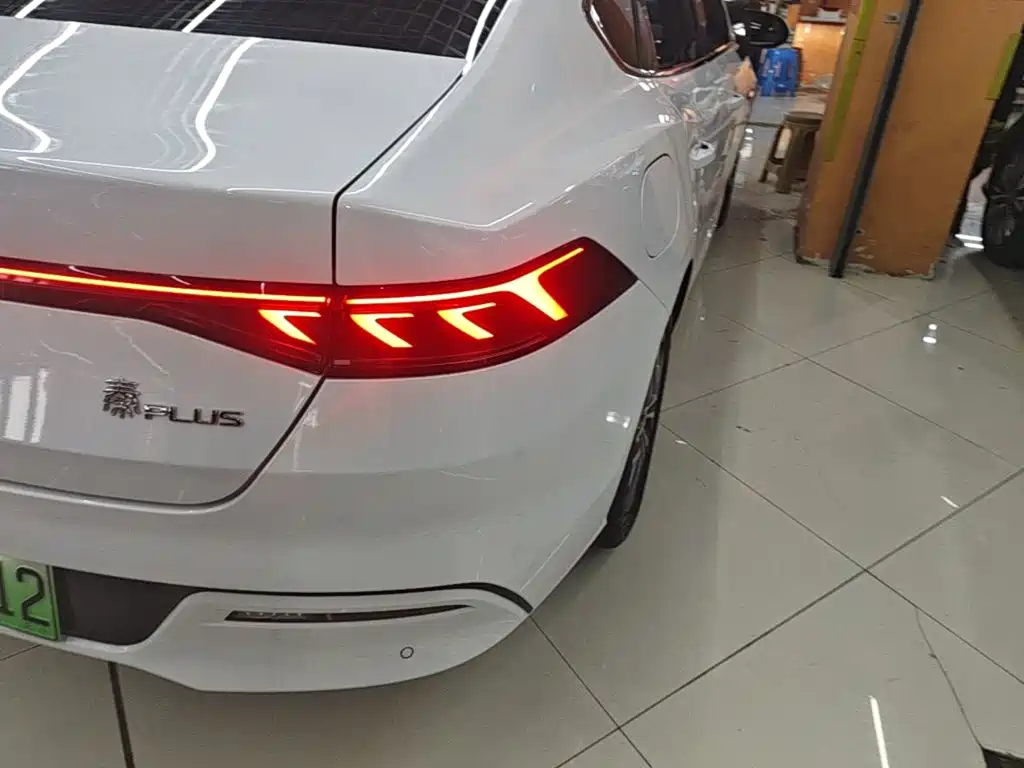 BYD Qin PLUS 2025 — фото 8