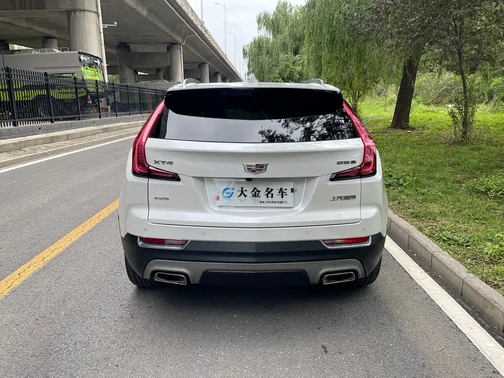Cadillac XT4 2019 — фото 14