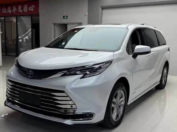 Toyota Sienna 2023