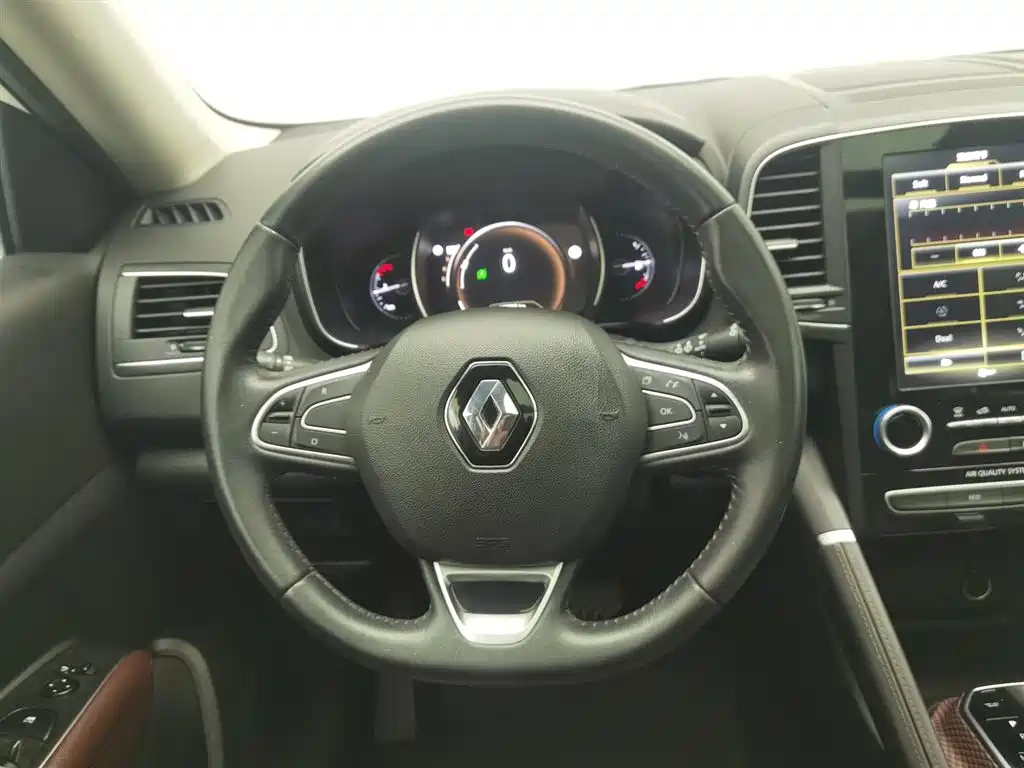 Renault Koleos 2018 — фото 11