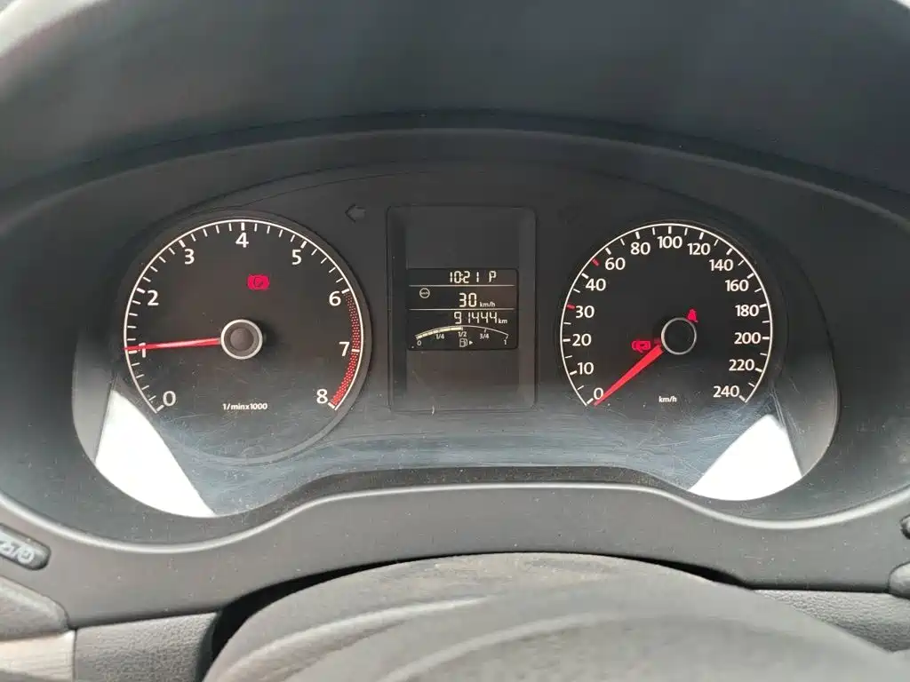 Volkswagen Sagitar 2015