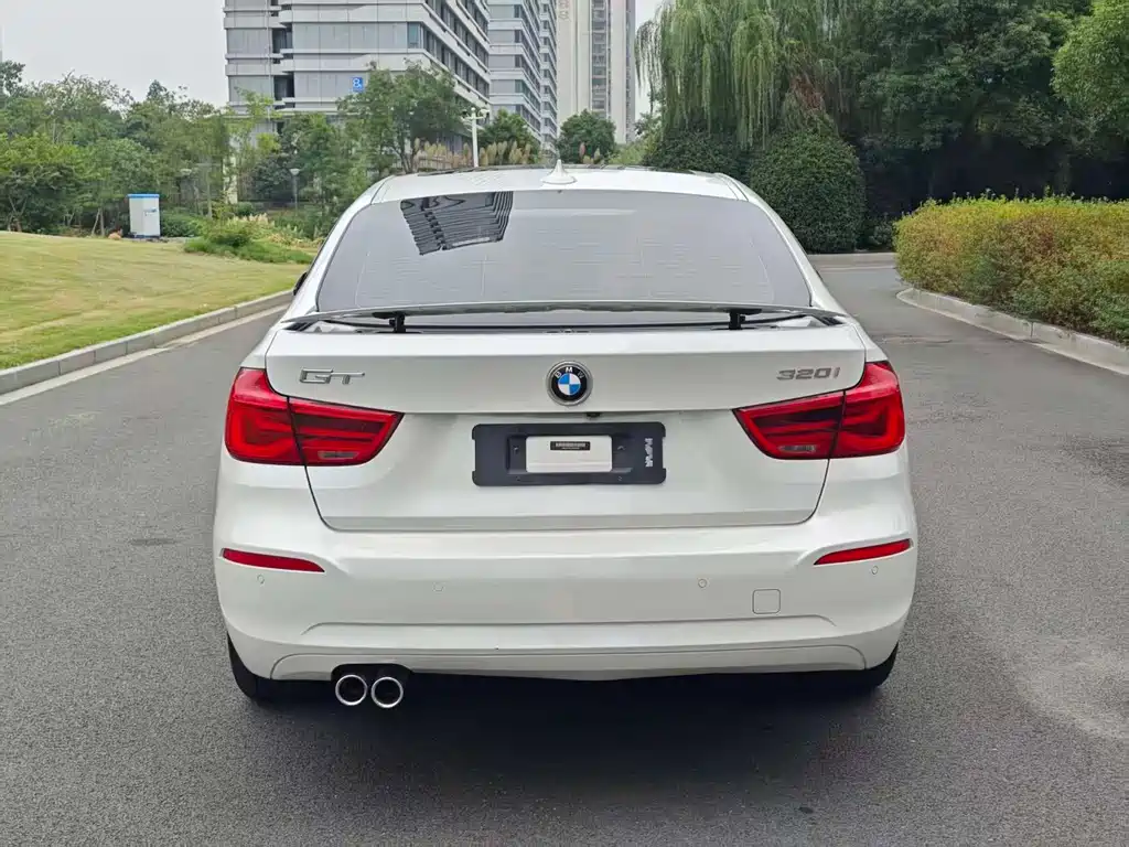 BMW 3 Series GT 2018 — фото 6