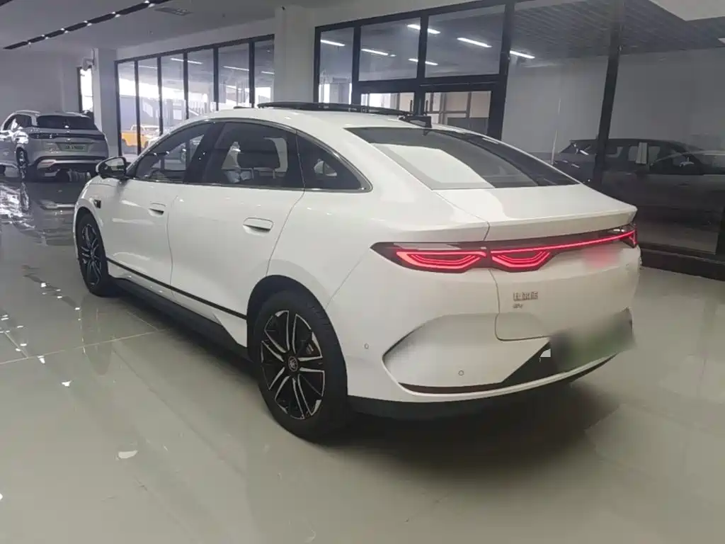 BYD Qin L 2025 — фото 5