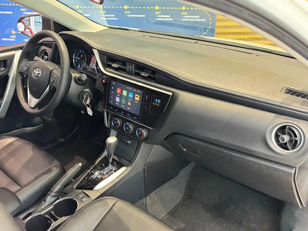 Toyota Corolla 2017 — фото 20