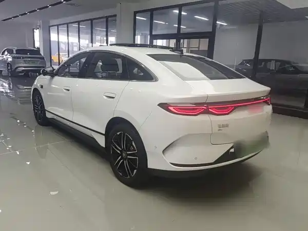 BYD Qin L 2025