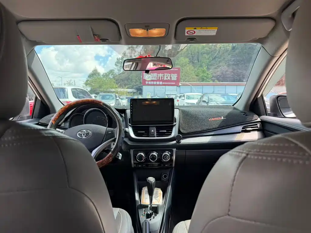 Toyota Yaris L 2022 — фото 5