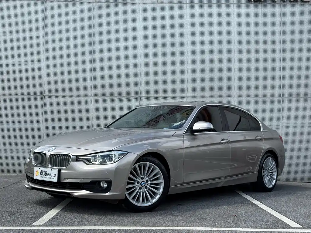 BMW 3 Series 2018 — фото 1