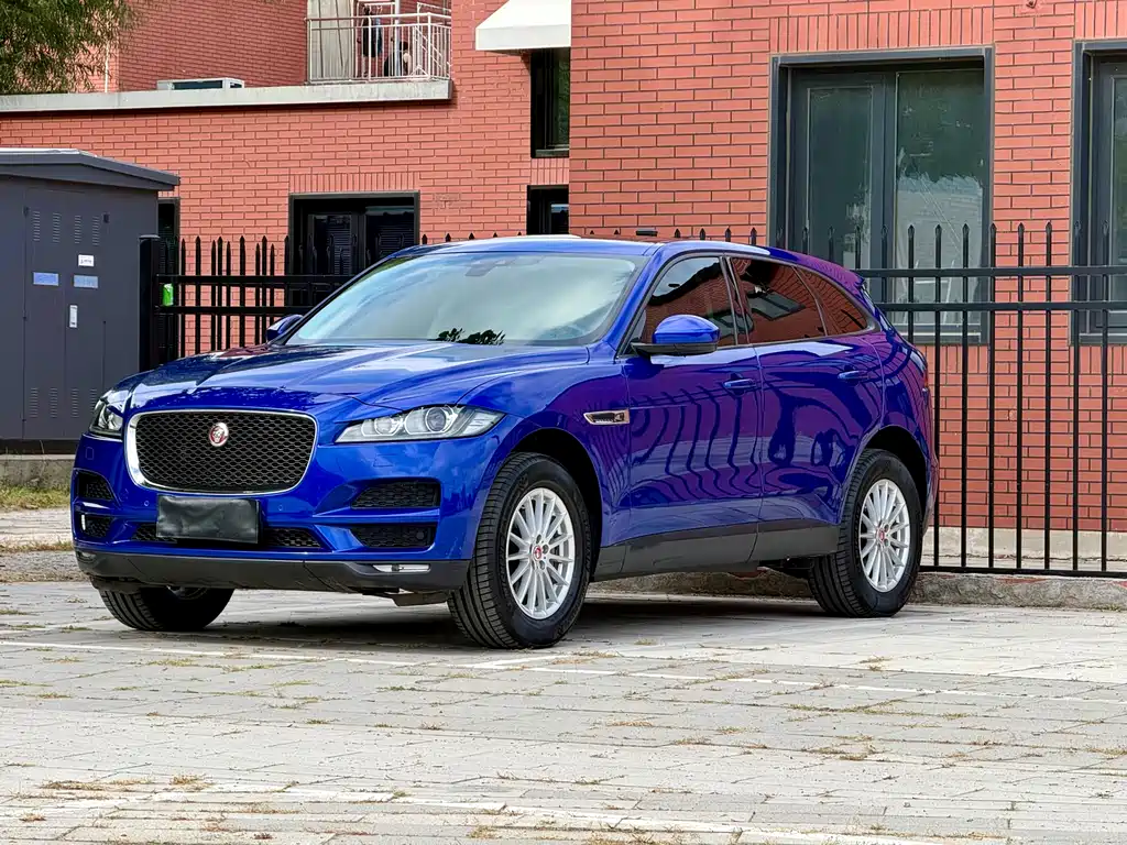 Jaguar F-PACE 2018 — фото 1