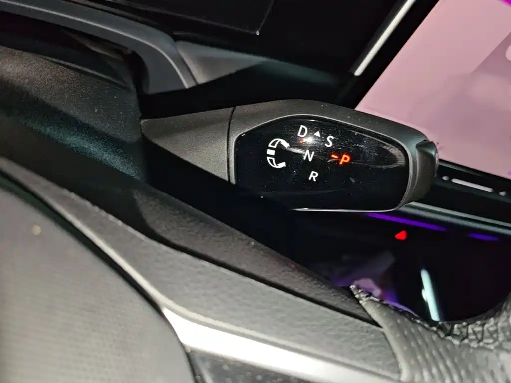 Volkswagen Magotan 2025