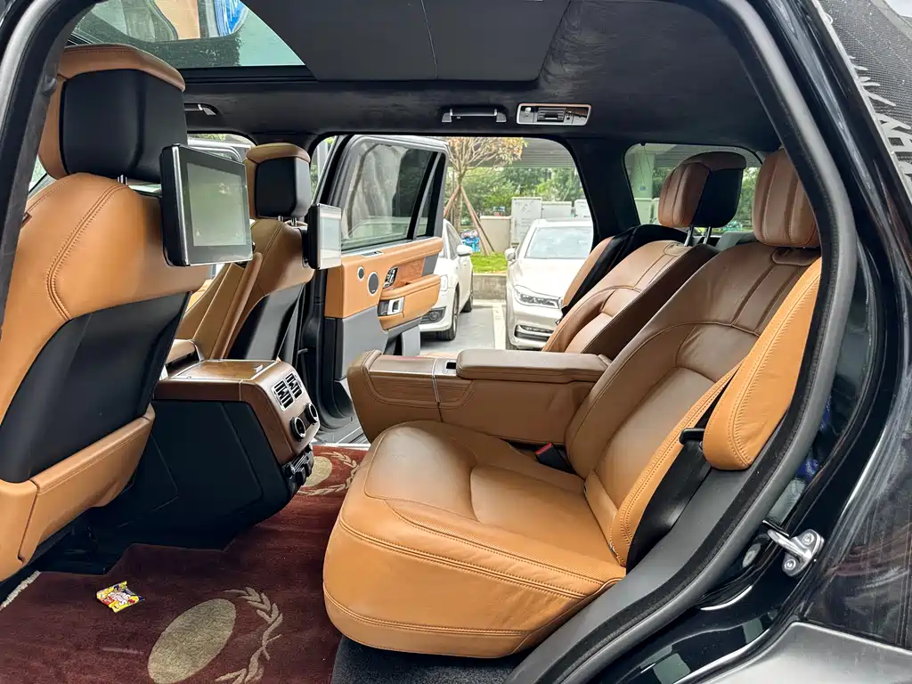 Land Rover Range Rover 2018 — фото 15