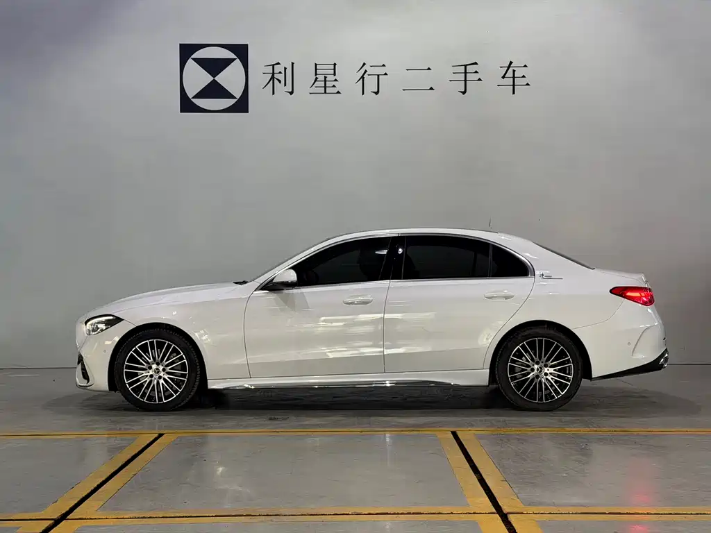 Mercedes-Benz C-Class 2023 — фото 10