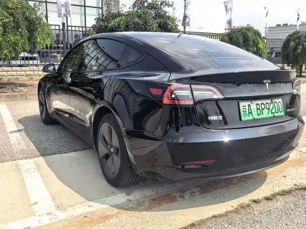 Tesla Model 3 2023