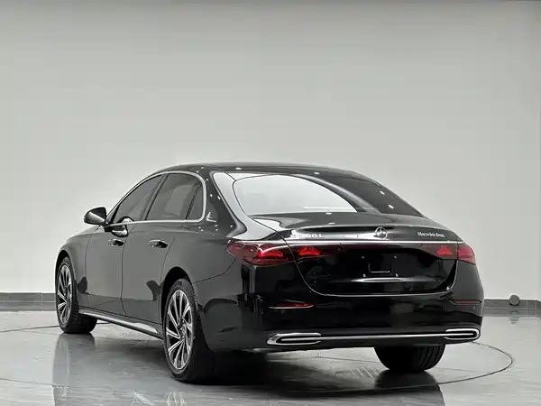 Mercedes-Benz E-Class 2025