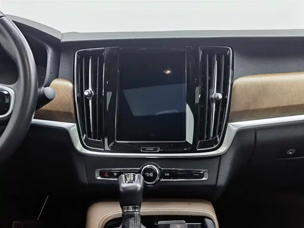 Volvo S90 2019 — фото 12
