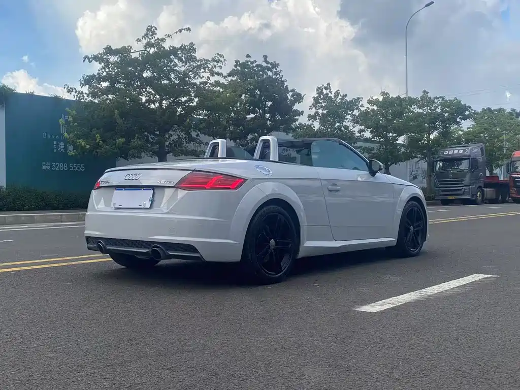 Audi TT 2017 — фото 9